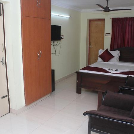 Skyry Hotels T Nagar Chennai Exterior photo