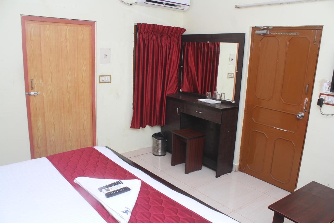 Skyry Hotels T Nagar Chennai Exterior photo