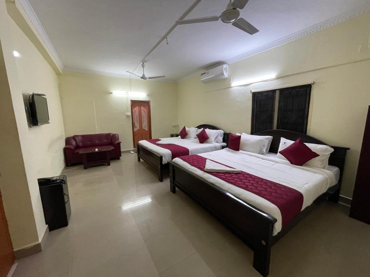 Skyry Hotels T Nagar Chennai Exterior photo