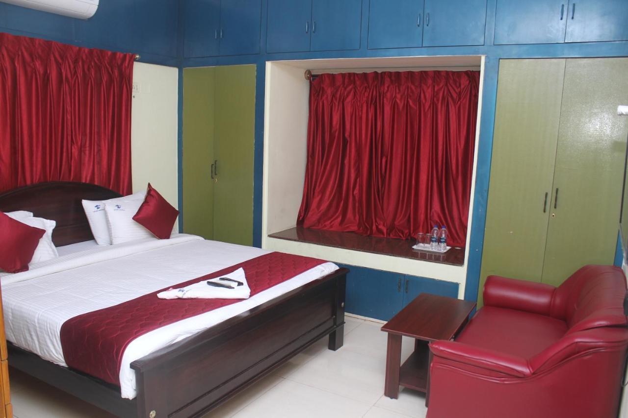 Skyry Hotels T Nagar Chennai Exterior photo
